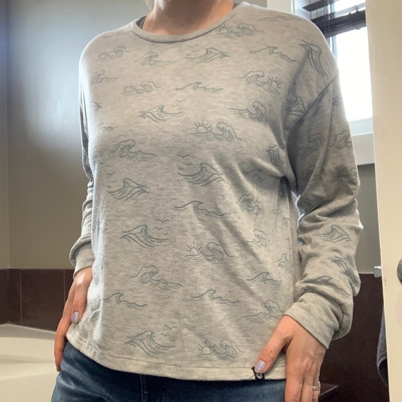 Slouchy Tsunami Long Sleeve T-Shirt - Picture 1 of 7